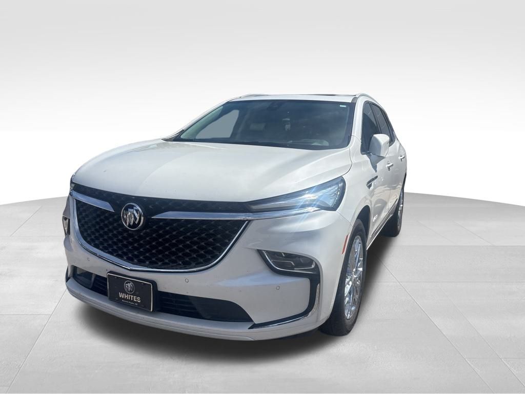 2023 Buick Enclave Avenir photo 2