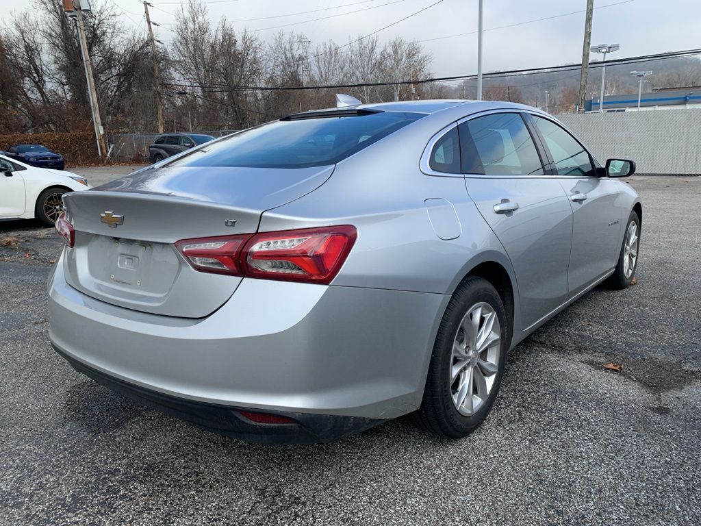 2021 Chevrolet Malibu 1LT photo 4
