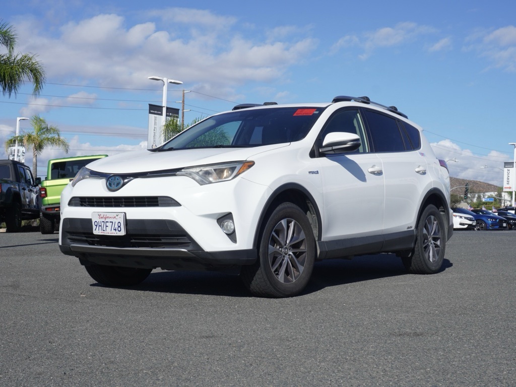 2018 Toyota RAV4 Hybrid XLE photo 8
