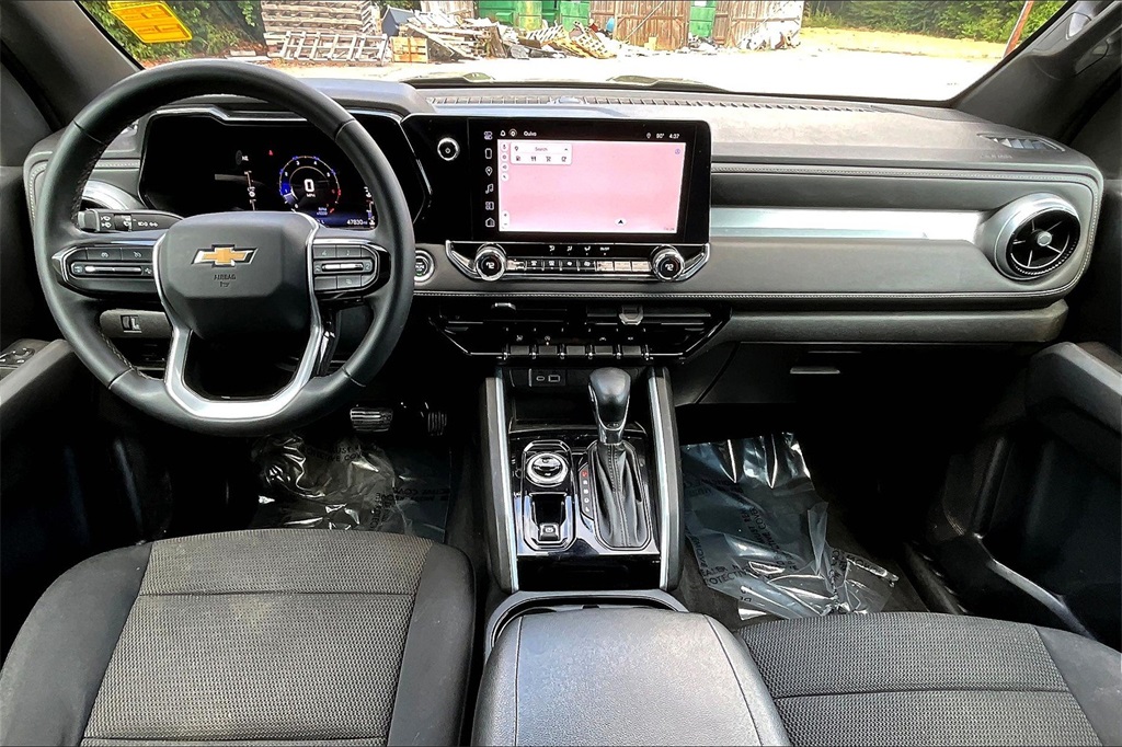 2023 Chevrolet Colorado LT photo 8
