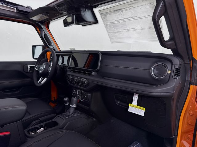 2025 Jeep Wrangler Sahara photo 26