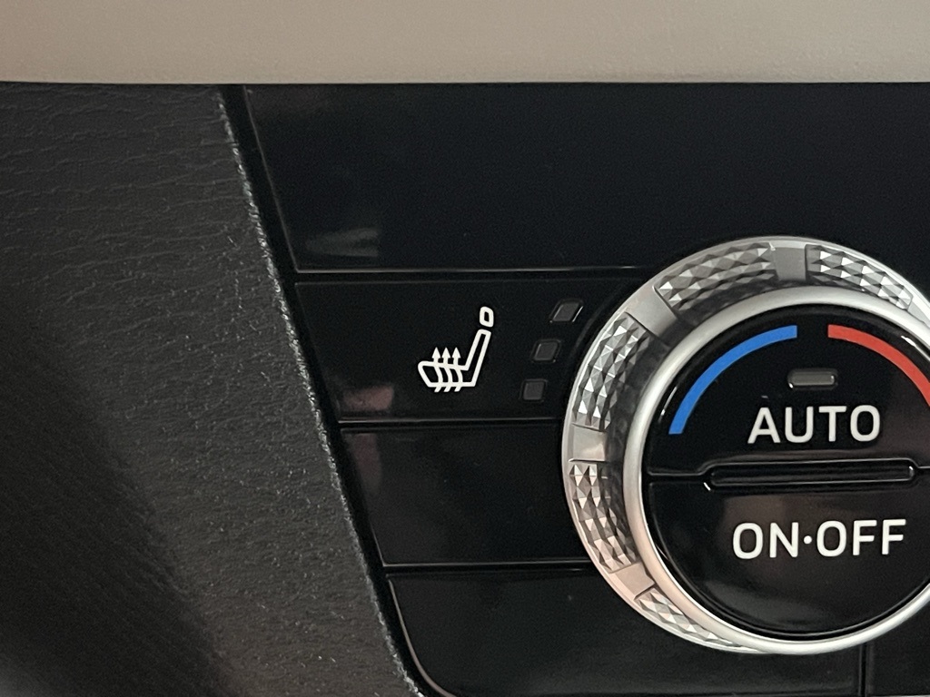 2023 Mitsubishi Outlander PHEV SEL photo 5