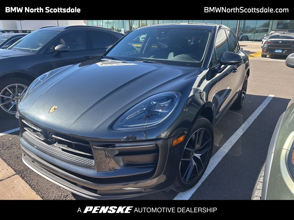 2024 Porsche Macan T's photo