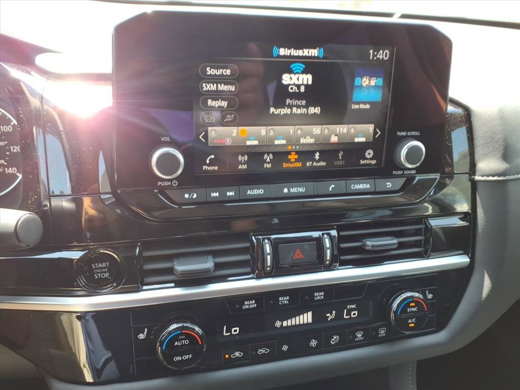 2025 Nissan Pathfinder SV photo 12