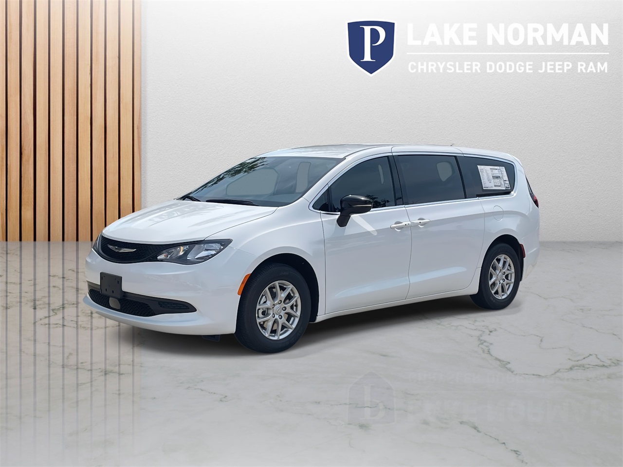2025 Chrysler Voyager LX photo 2