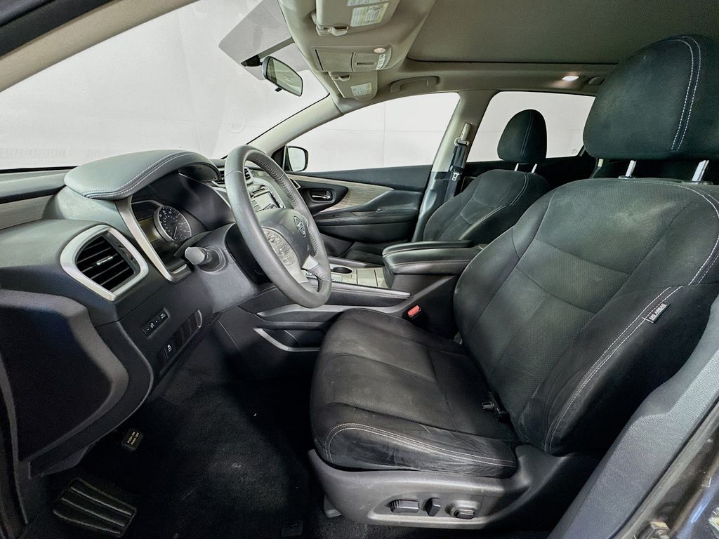 2016 Nissan Murano SV photo 24