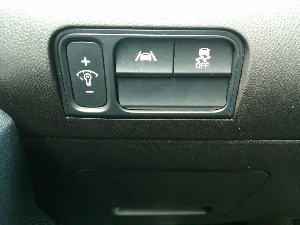 2023 Kia Sorento LX photo 40