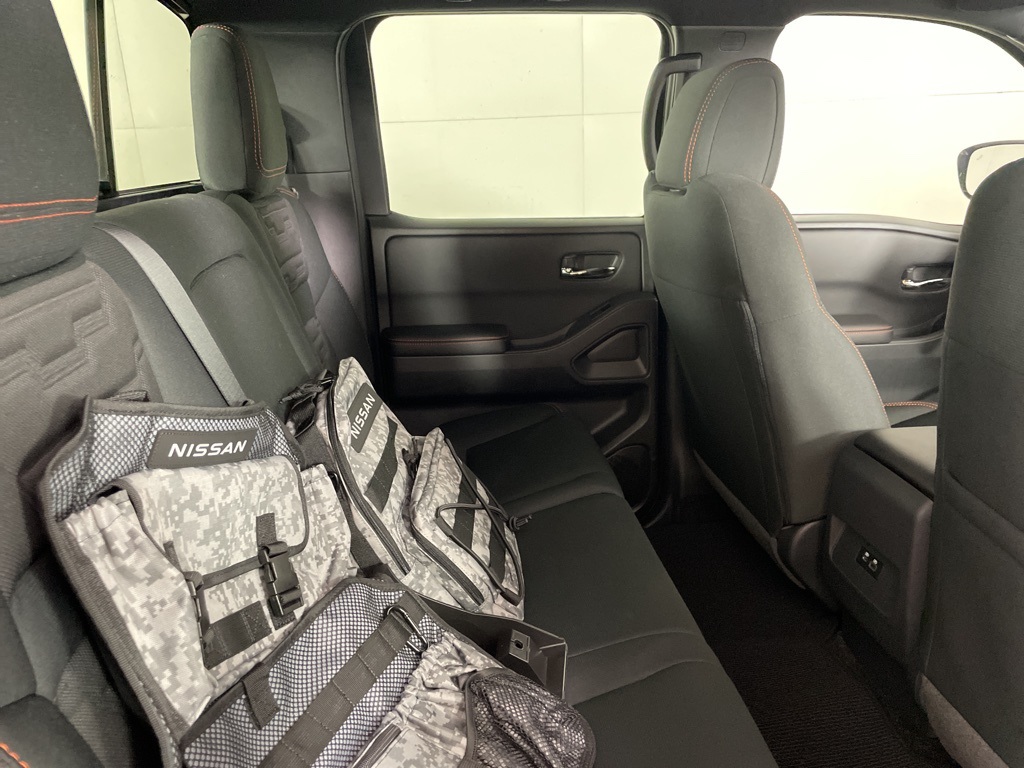 2025 Nissan Frontier Crew Cab PRO-4X photo 14