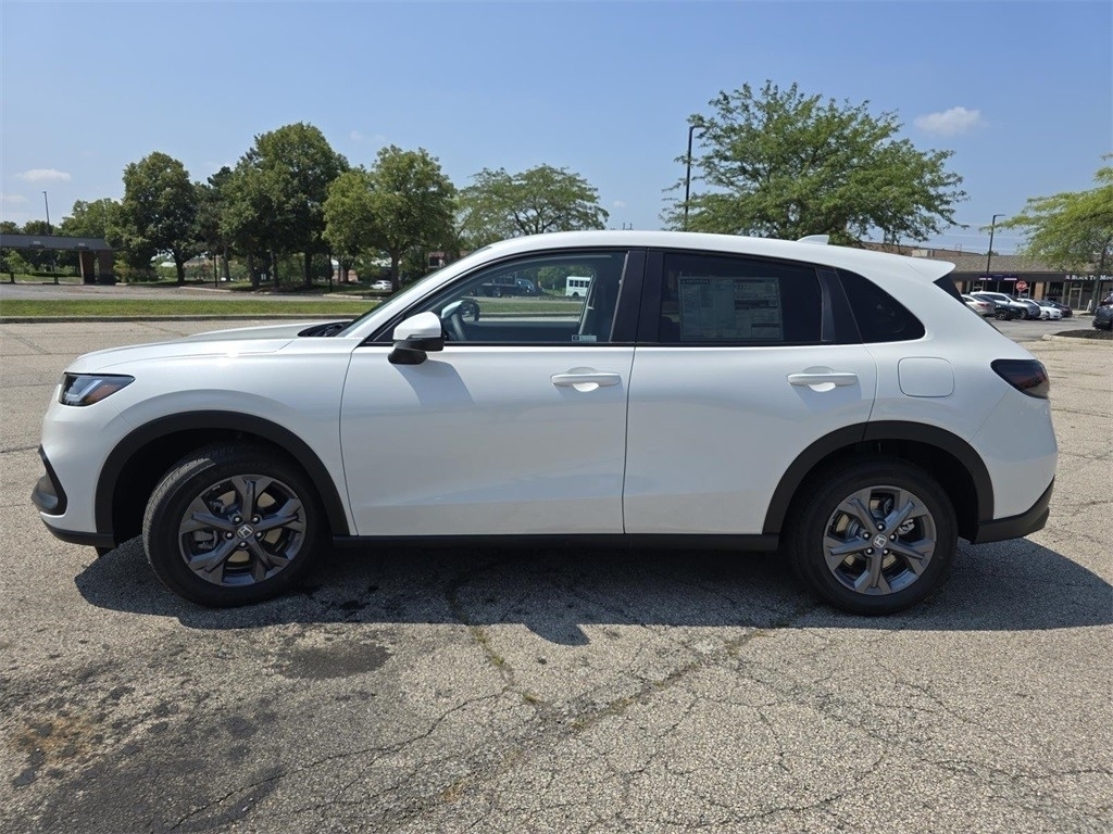 2026 Honda HR-V LX photo 13