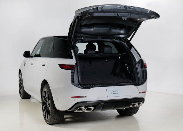 2025 Land Rover Range Rover Sport SE photo 19