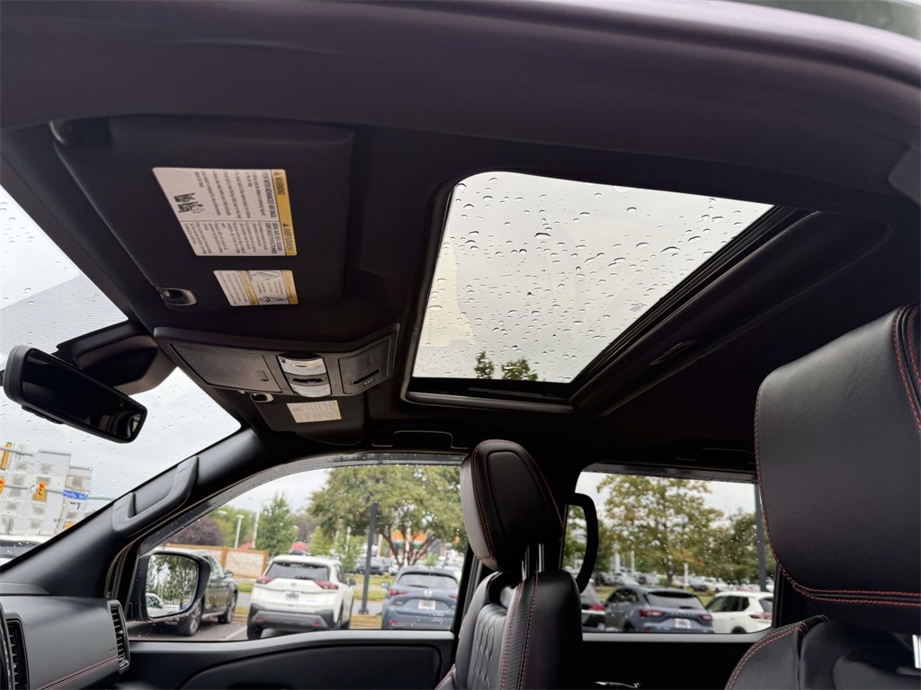 2024 Nissan Frontier PRO-4X photo 4