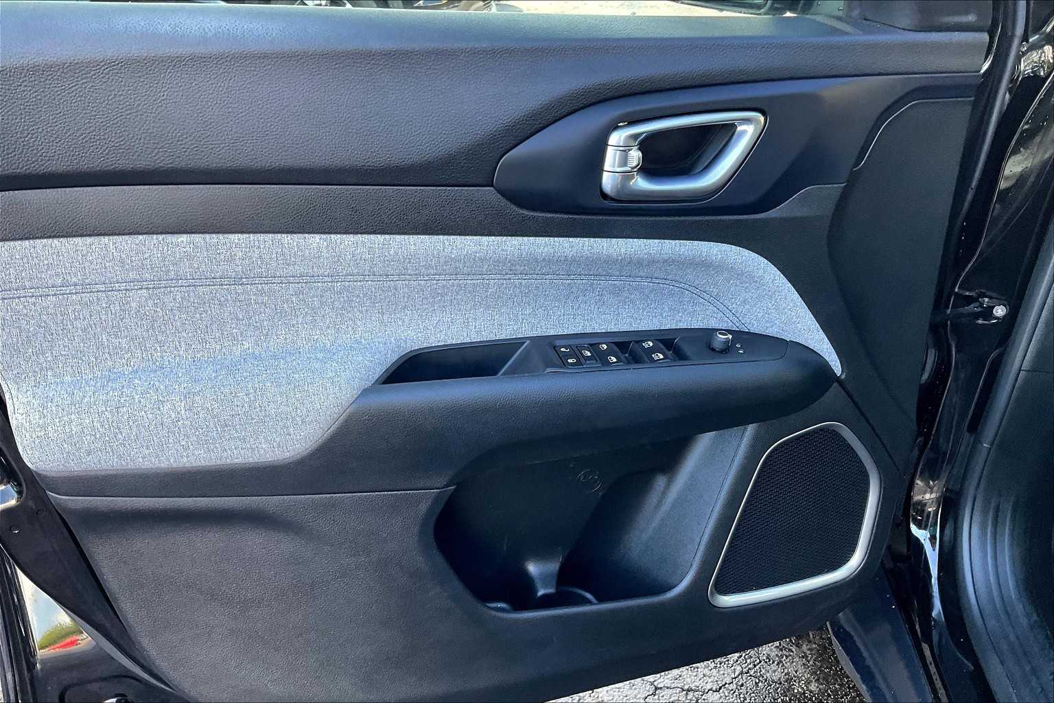 2022 Jeep Compass Latitude photo 21