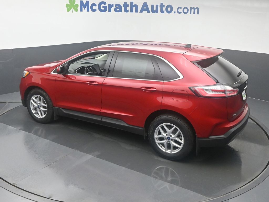 2021 Ford Edge SEL photo 17