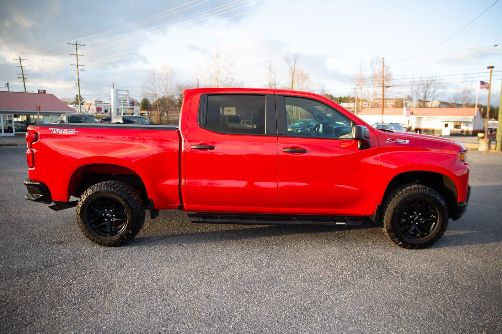 2022 Chevrolet Silverado 1500 Custom Trail Boss photo 2
