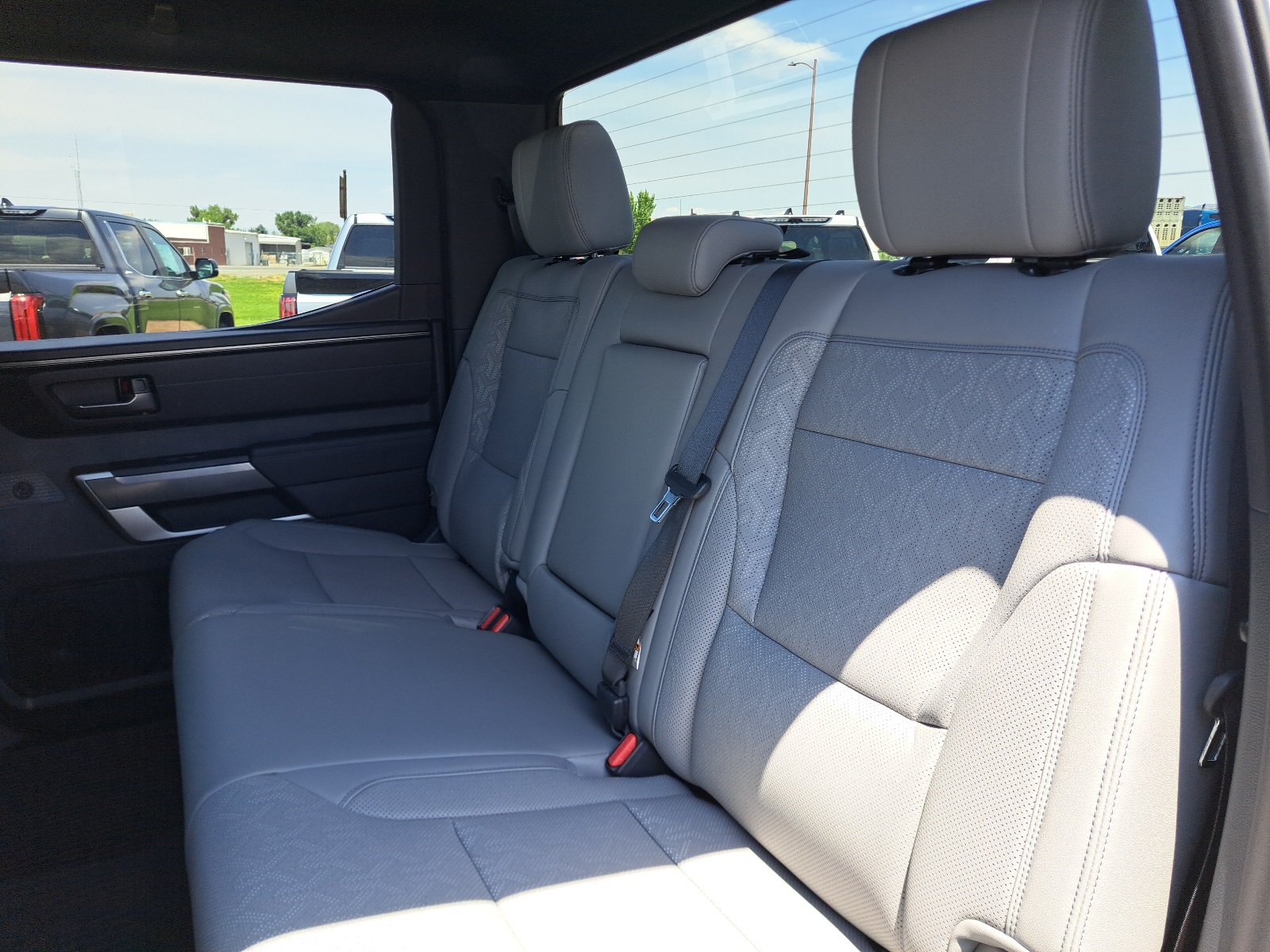 2025 Toyota Tundra SR5 CrewMax photo 20
