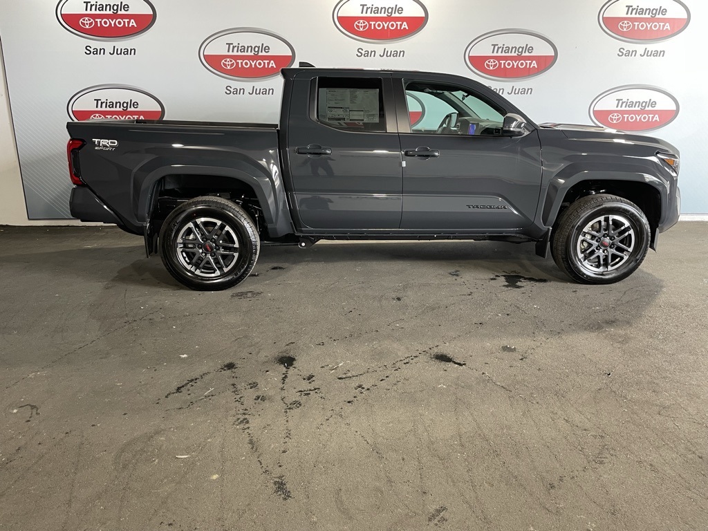 2025 Toyota Tacoma photo 6