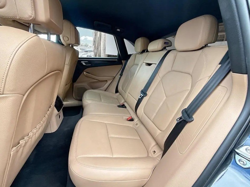 2021 PORSCHE MACAN - Image 9