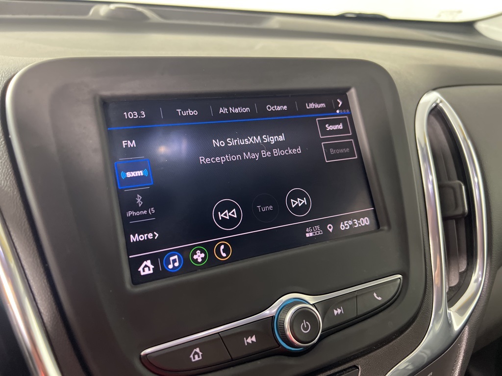 2020 Chevrolet Equinox LT photo 23