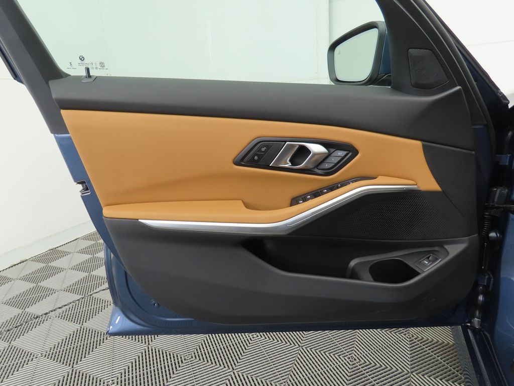 2025 Bmw 330i photo 25