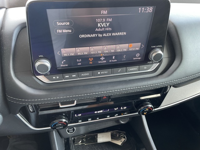 2021 Nissan Rogue SV photo 14