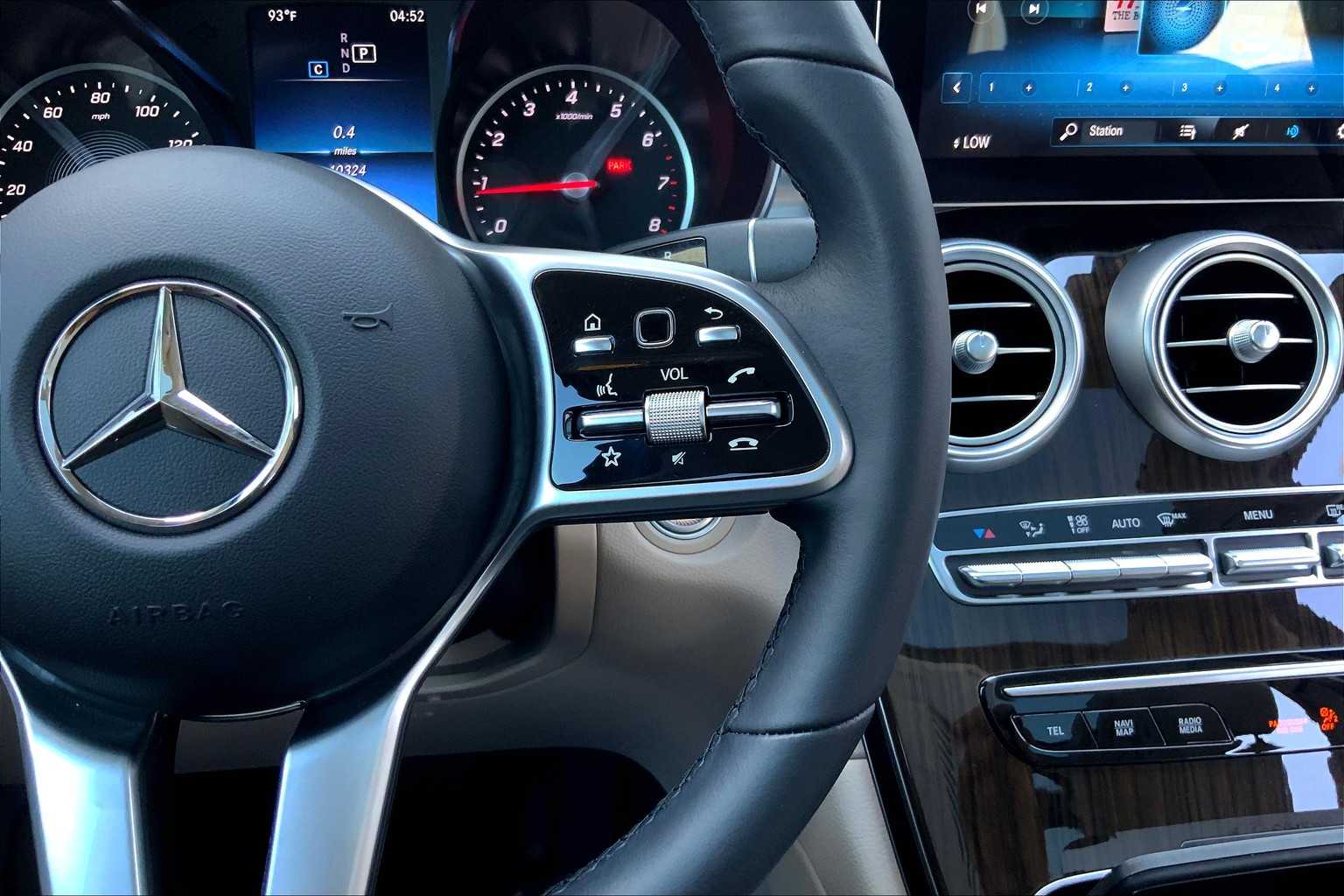 2022 Mercedes Benz GLC 300 4MATIC photo 16