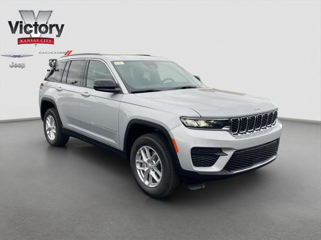 2025 Jeep Grand Cherokee Laredo's photo