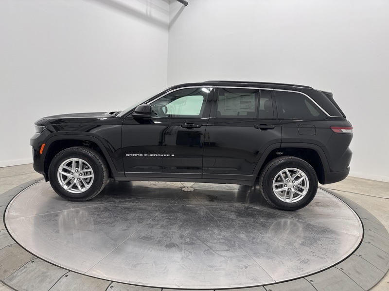 2025 Jeep Grand Cherokee Laredo X photo 4