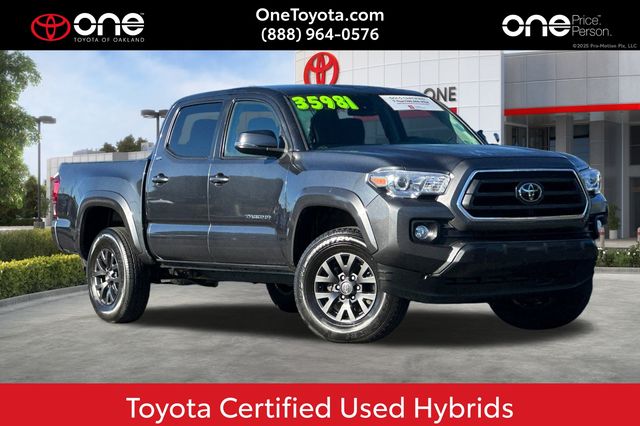2022 Toyota Tacoma SR5's photo
