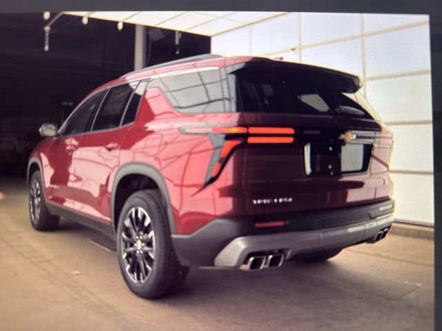 2025 Chevrolet Traverse photo 4