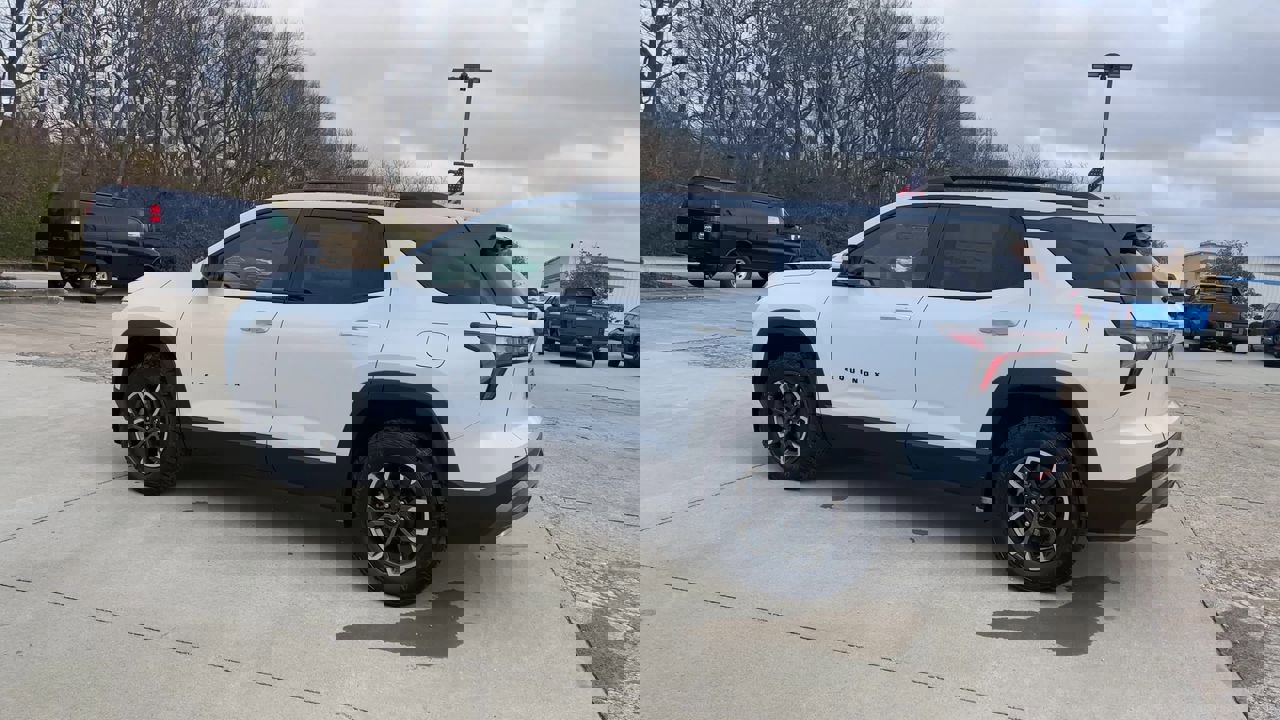 2026 Chevrolet Equinox ACTIV photo 4