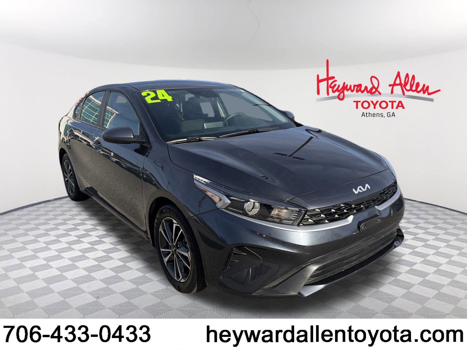 2024 Kia Forte LXS's photo