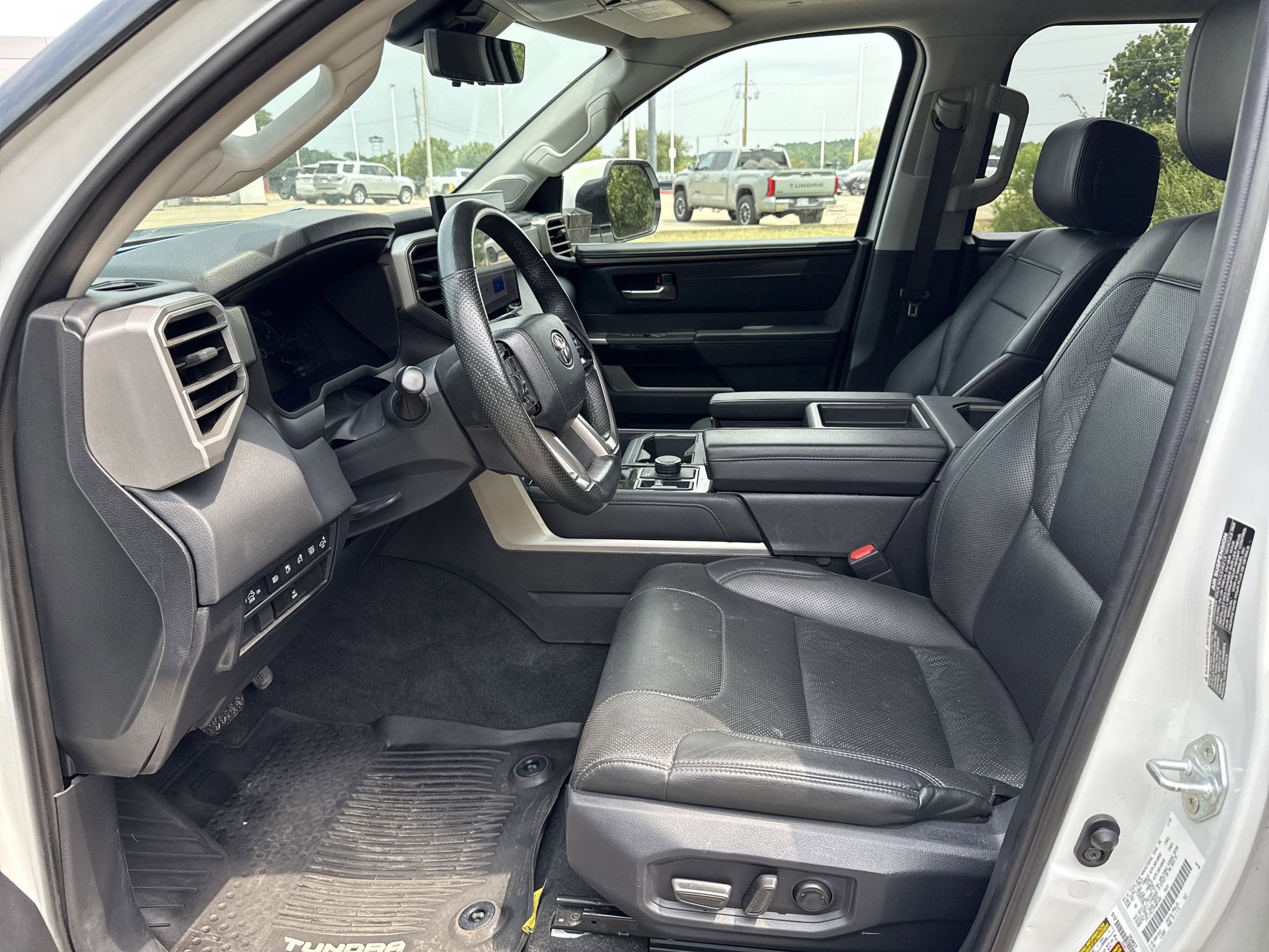 2023 Toyota Tundra Limited photo 5