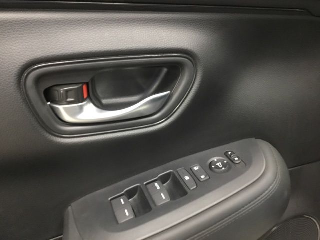 2025 Honda HR-V LX photo 3