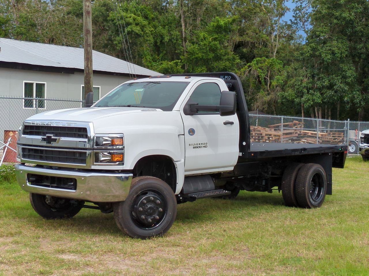 2024 Chevrolet Silverado 4500 Medium Duty Chassis Cab Work Truck's photo