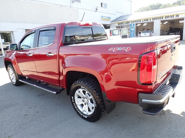 2019 Chevrolet Colorado LT photo 2