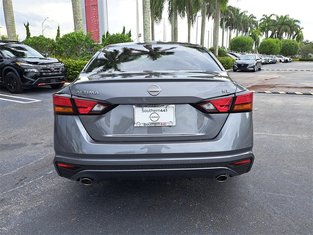 2025 Nissan Altima 2.5 SL photo 6