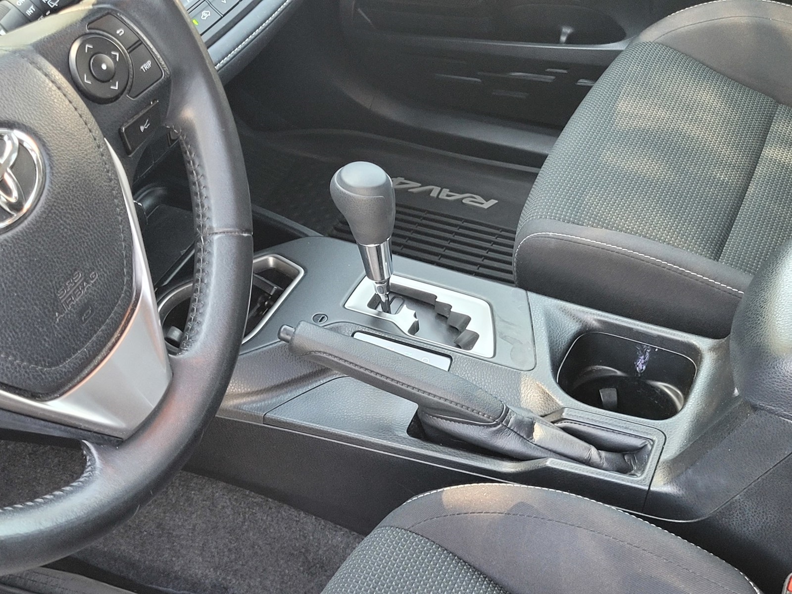 2018 Toyota RAV4 XLE photo 20