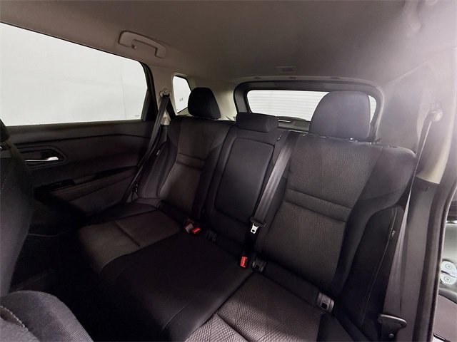 2025 Nissan Rogue SV photo 7