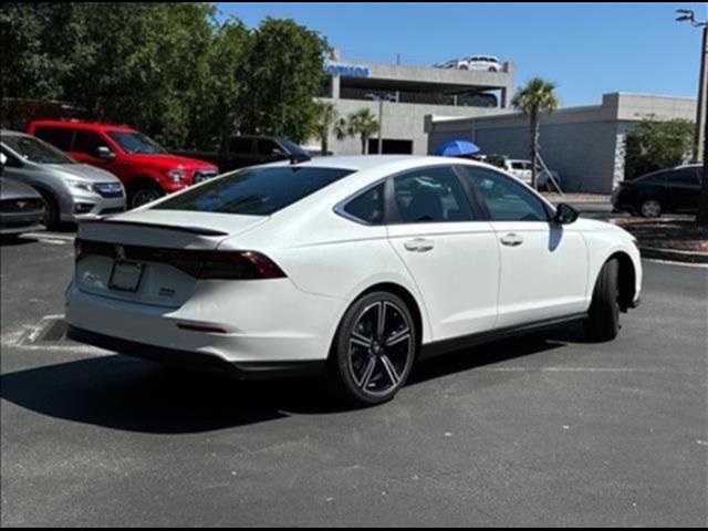 2025 Honda Accord Hybrid Touring photo 5