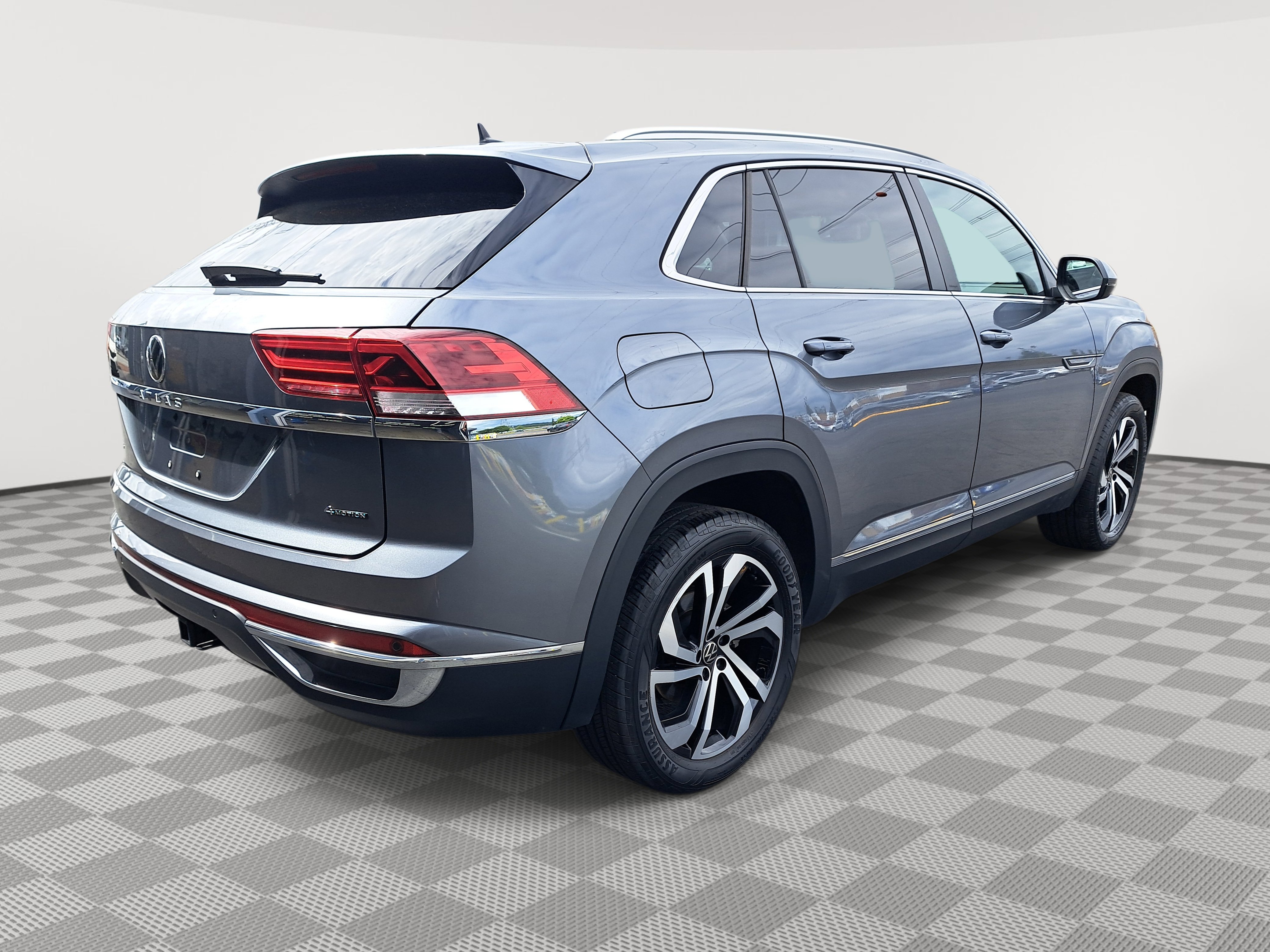 2023 Volkswagen Atlas Cross Sport V6 SEL photo 2