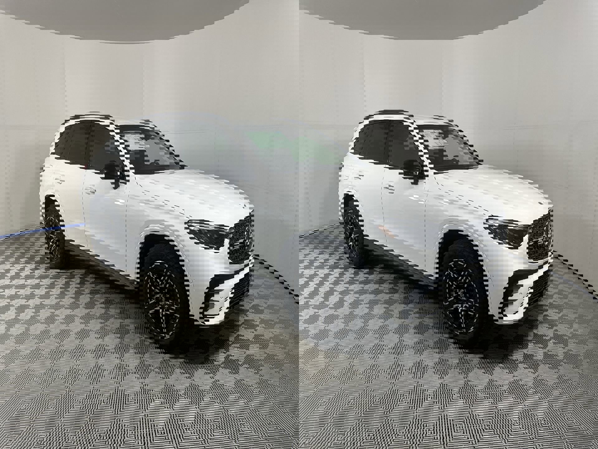 2025 Mercedes Benz GLC 300 4MATIC photo 2
