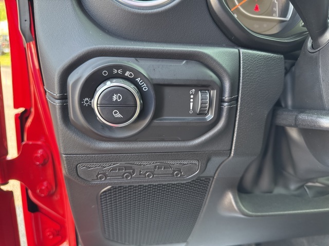 2025 Jeep Gladiator Willys photo 26