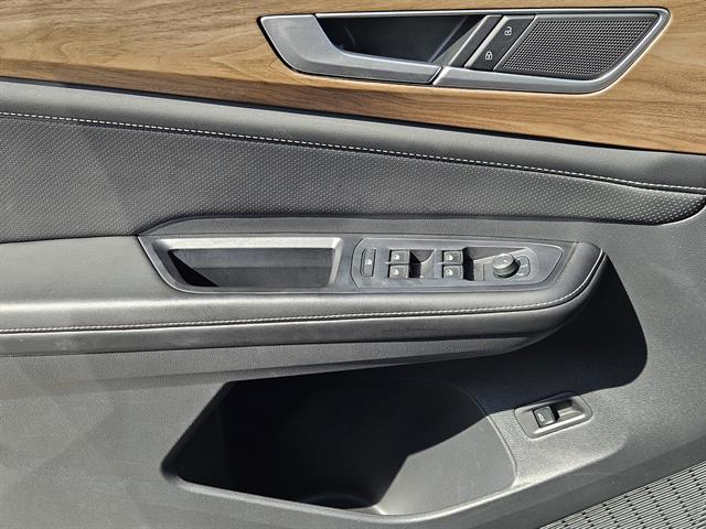 2024 Volkswagen Atlas SE Technology photo 16