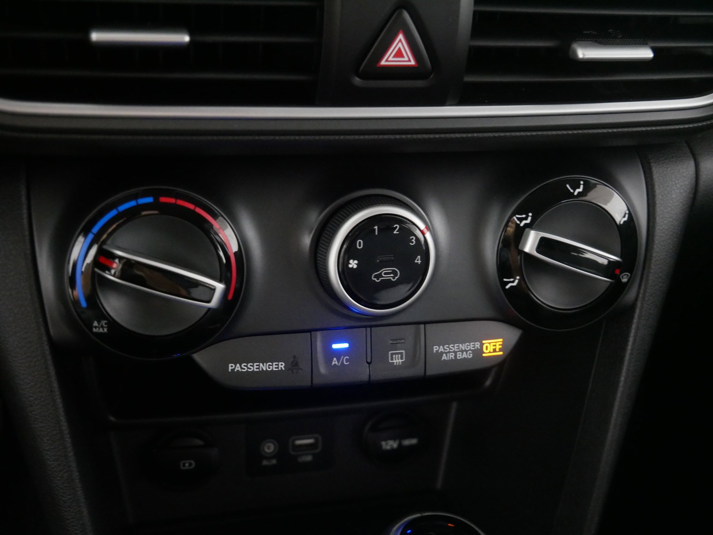 2019 Hyundai Kona SEL photo 23