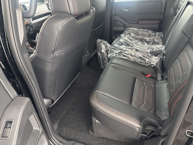 2025 Nissan Frontier PRO-4X photo 24