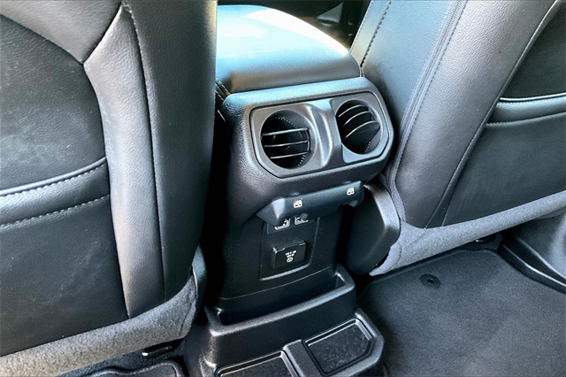 2020 Jeep Wrangler Unlimited Sahara photo 10