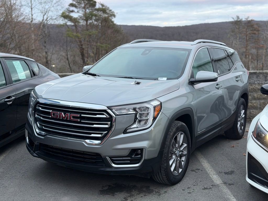 2024 GMC Terrain SLT's photo
