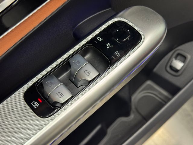 2026 Mercedes Benz GLC 300 4MATIC photo 33