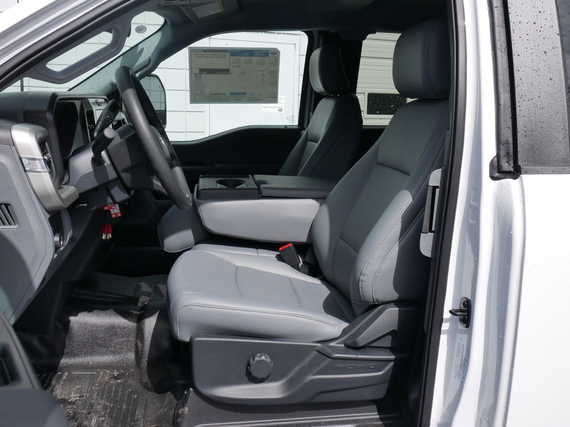 2025 Ford F-550 XL photo 2