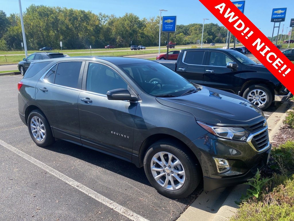 2021 Chevrolet Equinox LT photo 2